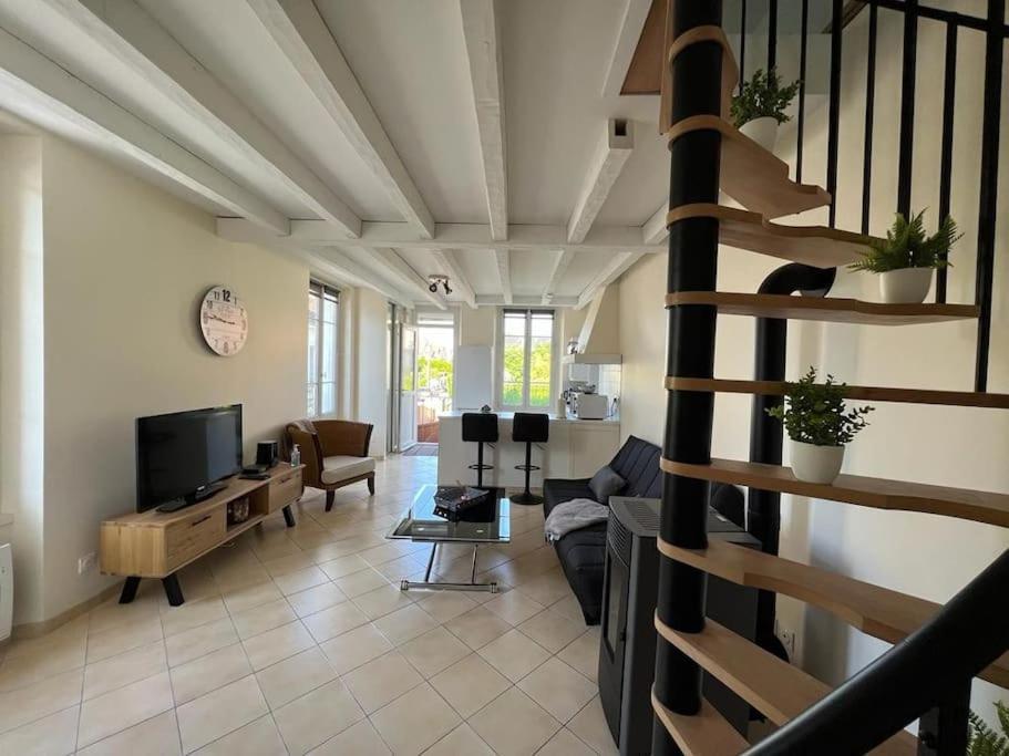 Chez Tonio - Montereau Apartment Bagian luar foto